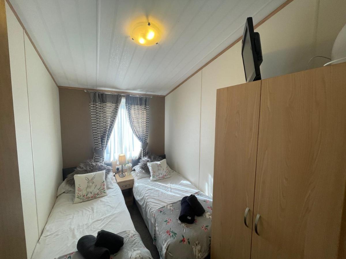 Rudd Lake Luxury Lakeside Lodge With Fishing & Hot Tub@Tattershall Exteriér fotografie