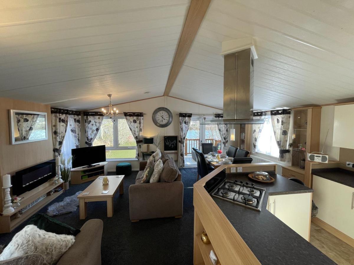 Rudd Lake Luxury Lakeside Lodge With Fishing & Hot Tub@Tattershall Exteriér fotografie